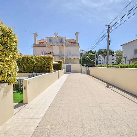 Estudio Espacoso Com Terraco - 10 Minutos Da Apartment Parede