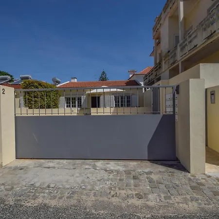 Estudio Espacoso Com Terraco - 10 Minutos Da Apartment Parede